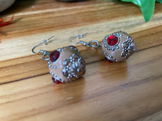 Dark Beige & Silver Chun Ball w/Ruby Stones, Earrings