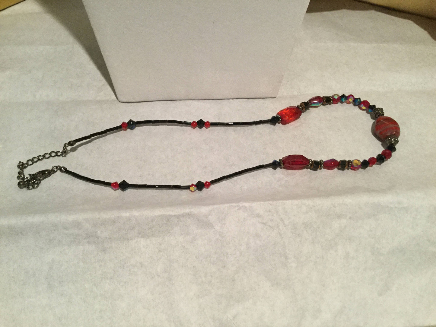 Red & Black Stone Necklace w/Earrings