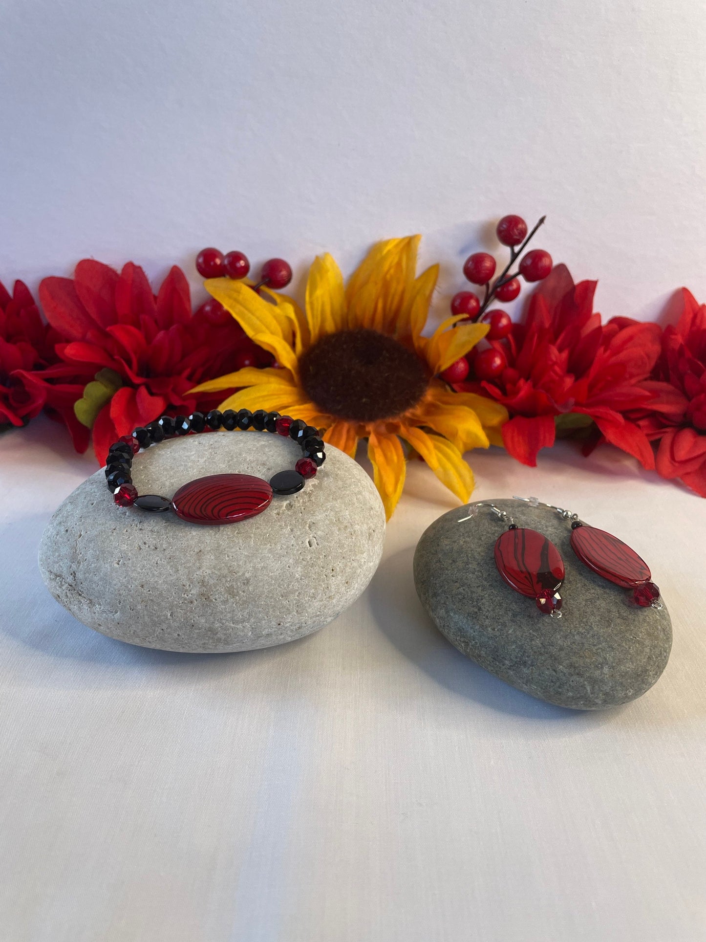 Red & Black Passion Bracelet w/Earrings