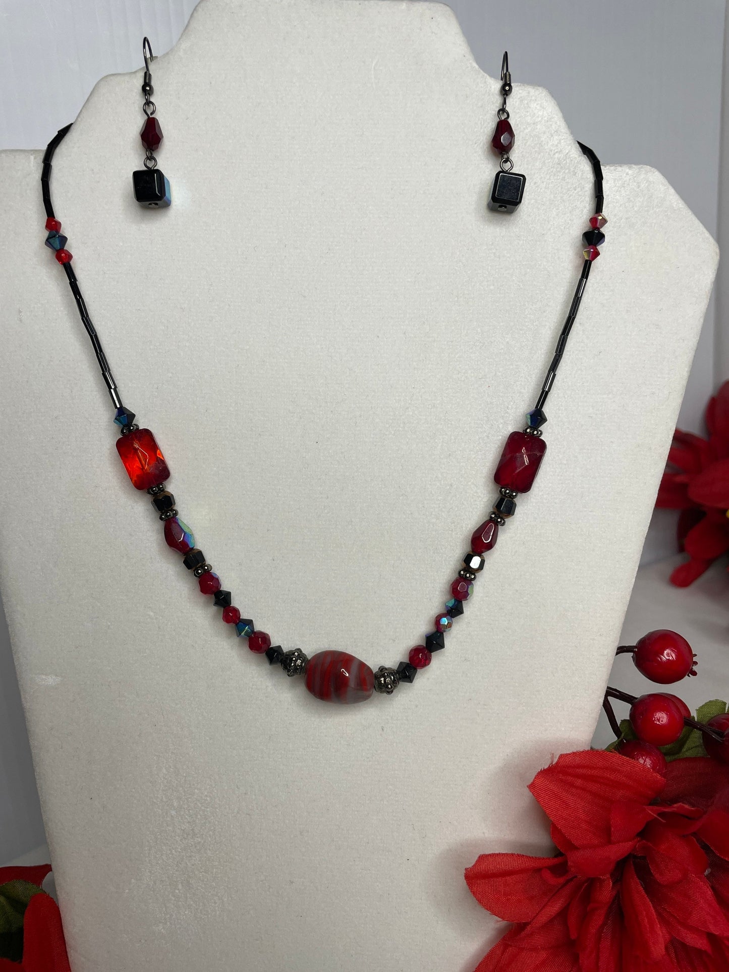 Red & Black Stone Necklace w/Earrings