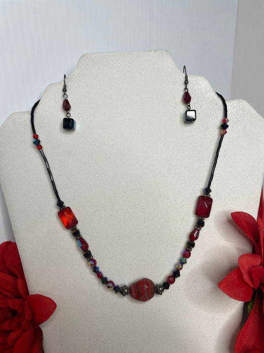 Red & Black Stone Necklace w/Earrings