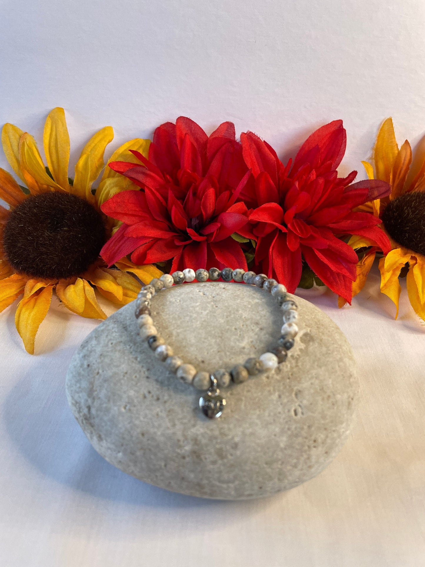 Agate, Beige & Grey Stones w/Heart Healing Bracelet.