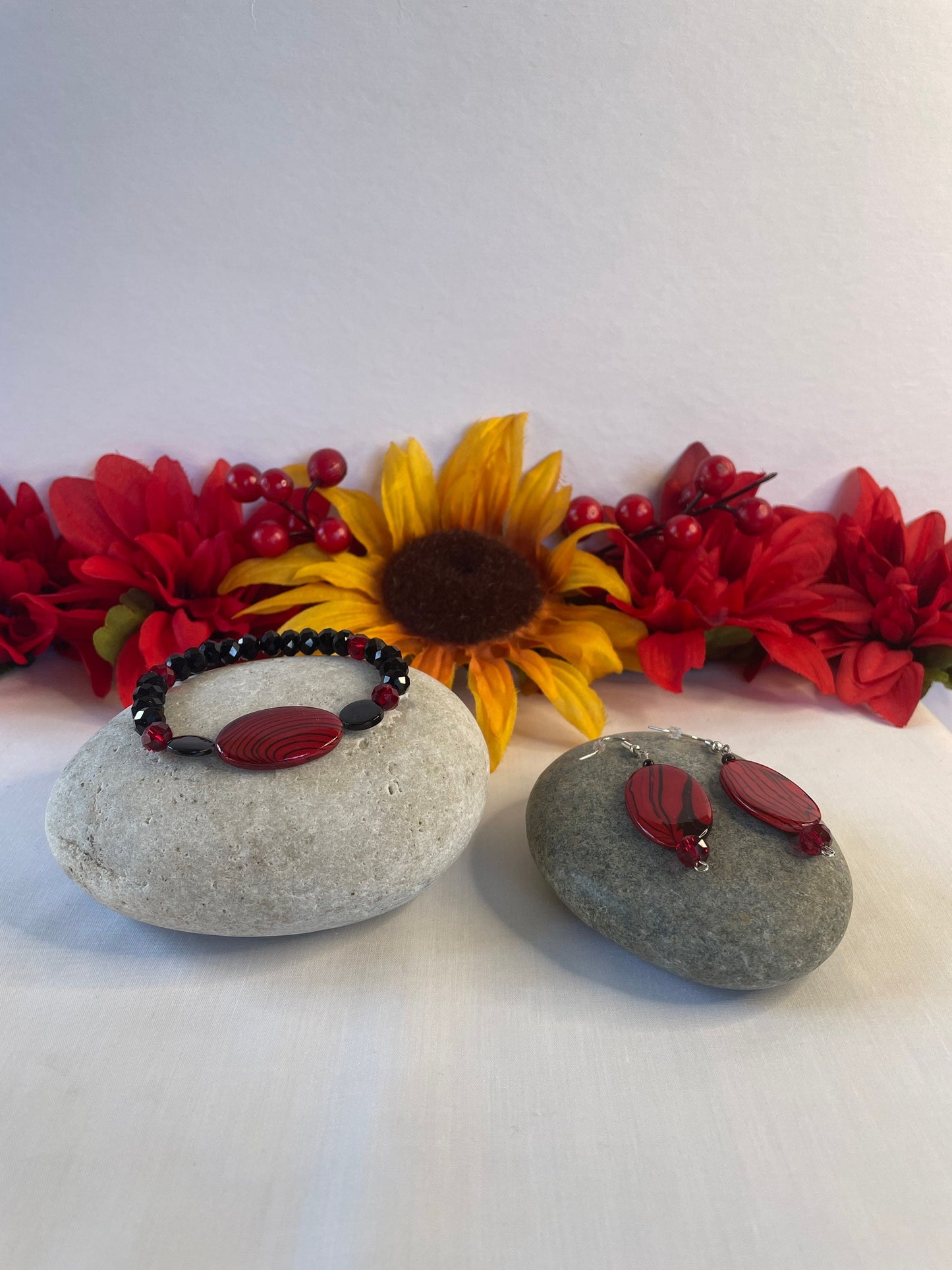 Red & Black Passion Bracelet w/Earrings