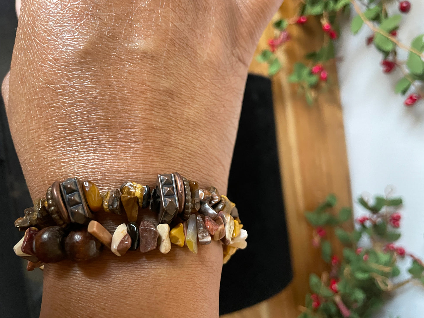 Natural Wood w/Mookiate Healing Stones Chips Bracelet.