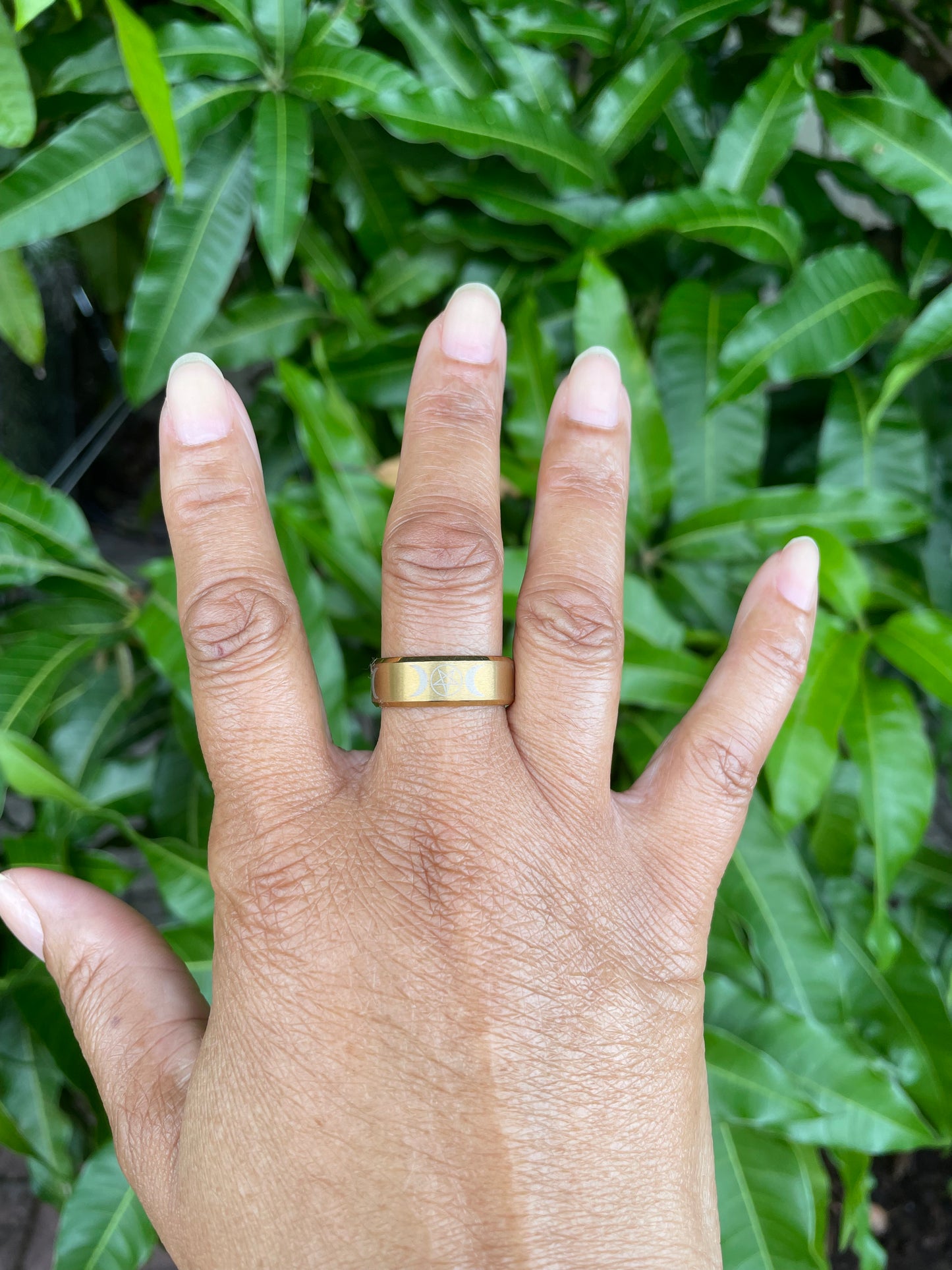 Triple Moon Symbol, Gold sz/10 Healing Ring.