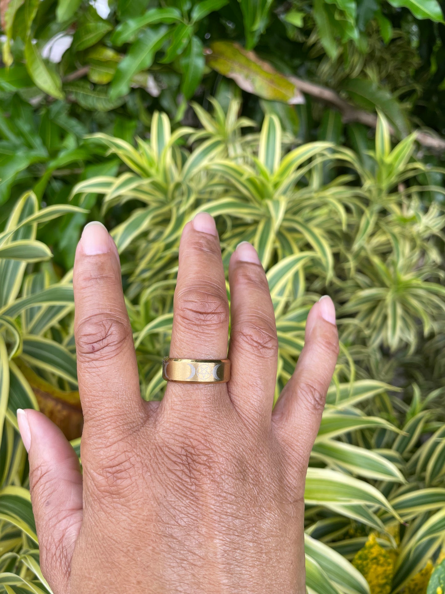 Triple Moon Symbol, Gold sz/10 Healing Ring.