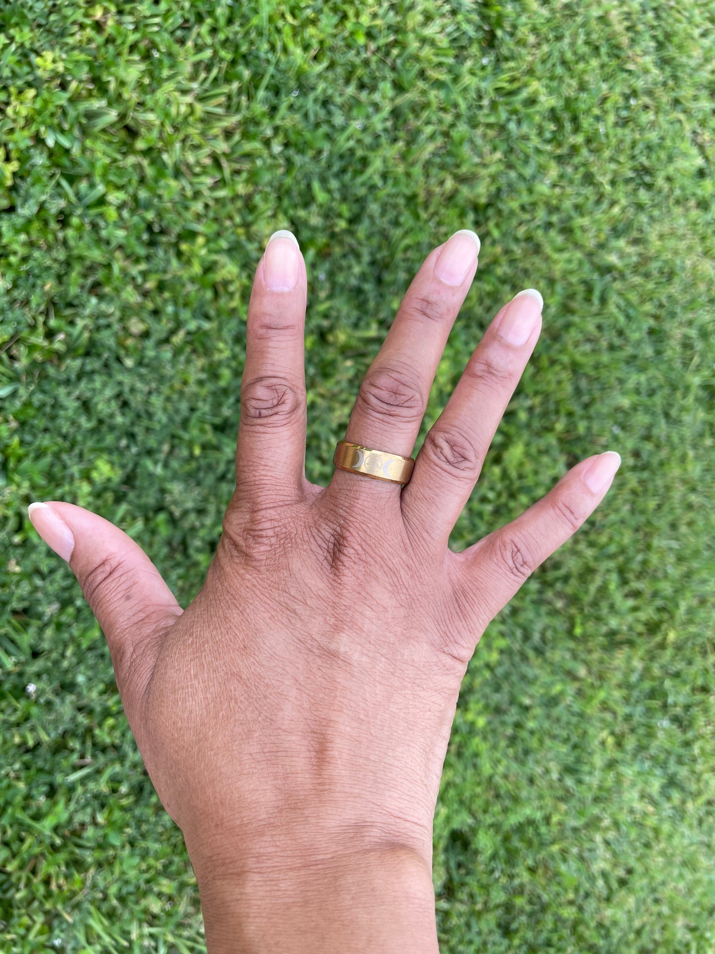 Triple Moon Symbol, Gold sz/10 Healing Ring.