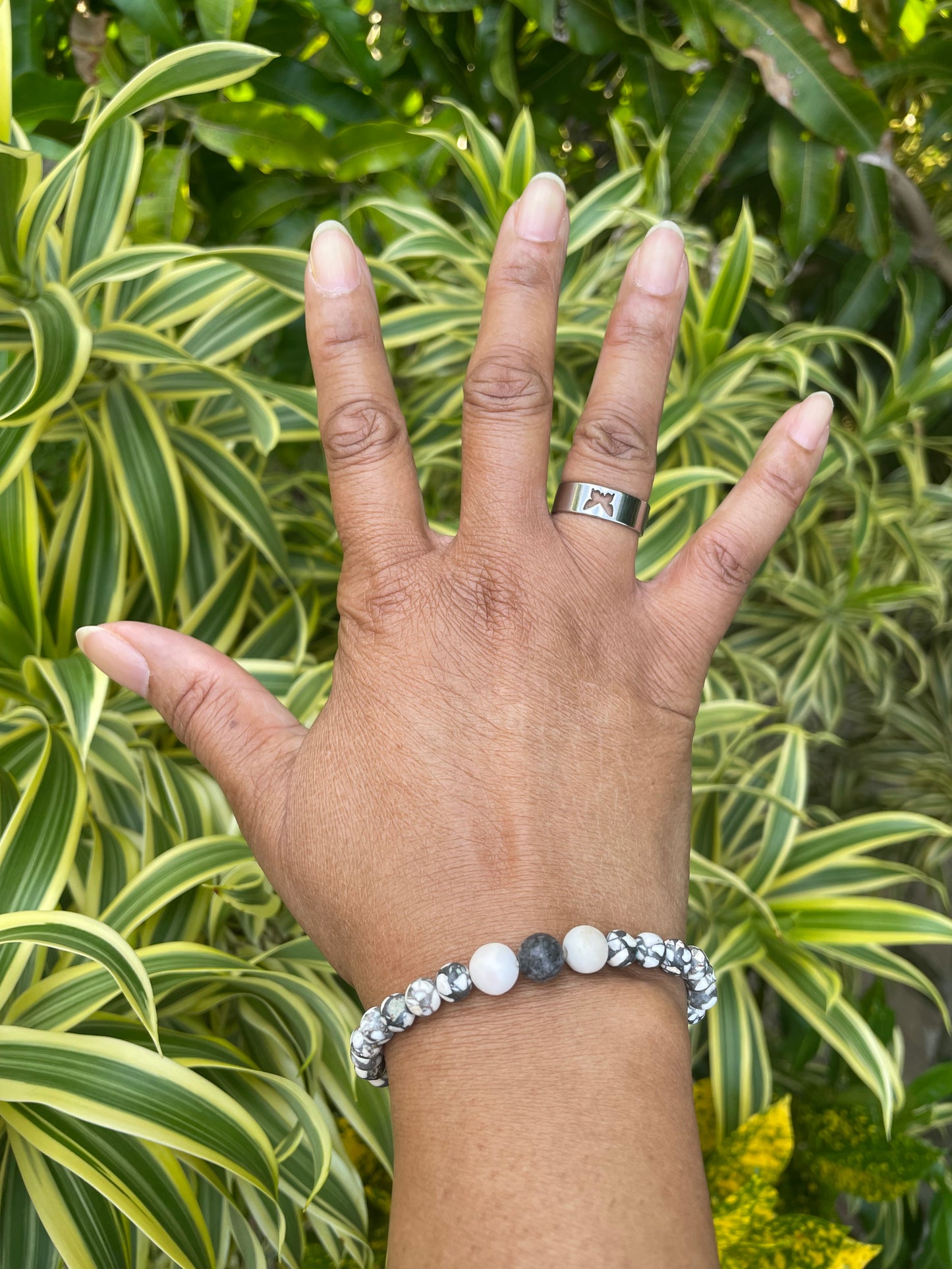 White Howlite w/Zebra Stones, Healing Bracelet.