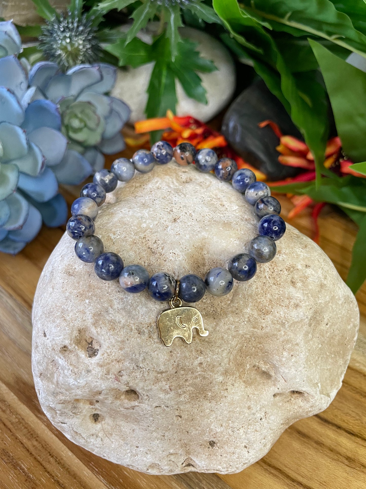Sodalite w/Elephant, Healing Bracelet.