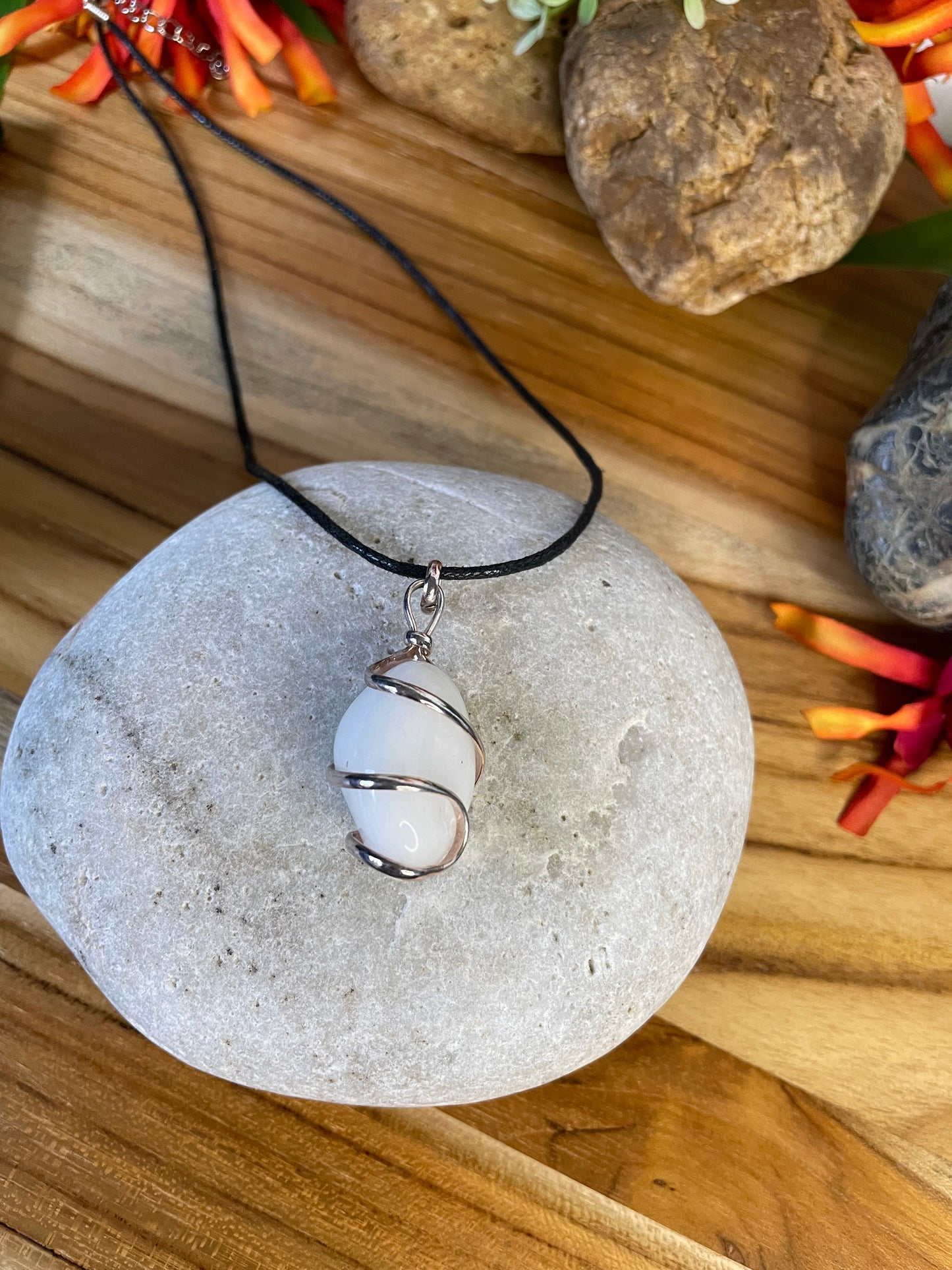 Howlite Crystal Stone, Healing Necklace.