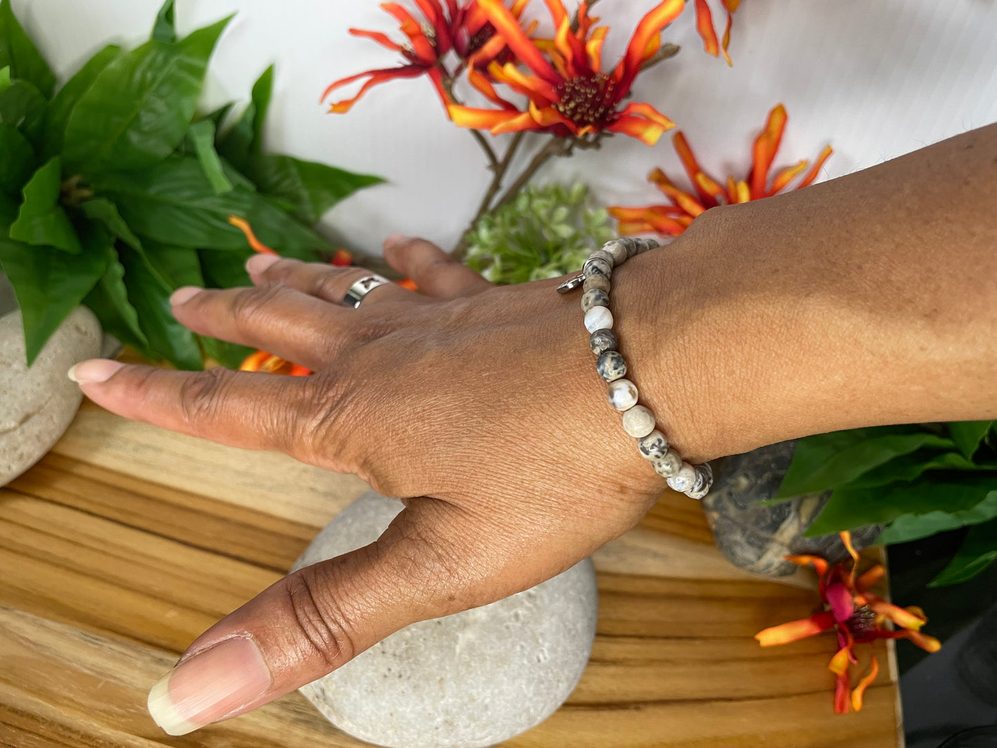 Agate, Beige & Grey Stones w/Heart Healing Bracelet.