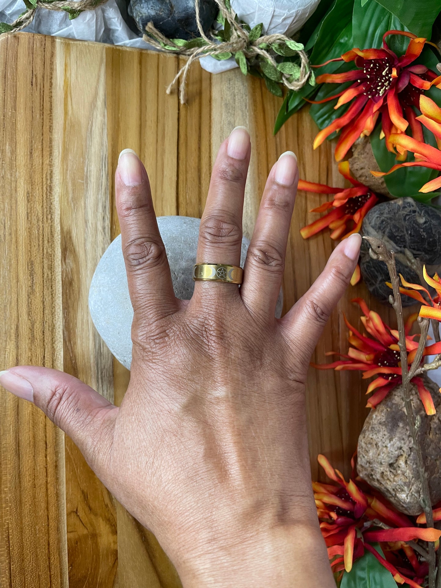 Triple Moon Symbol, Gold sz/10 Healing Ring.