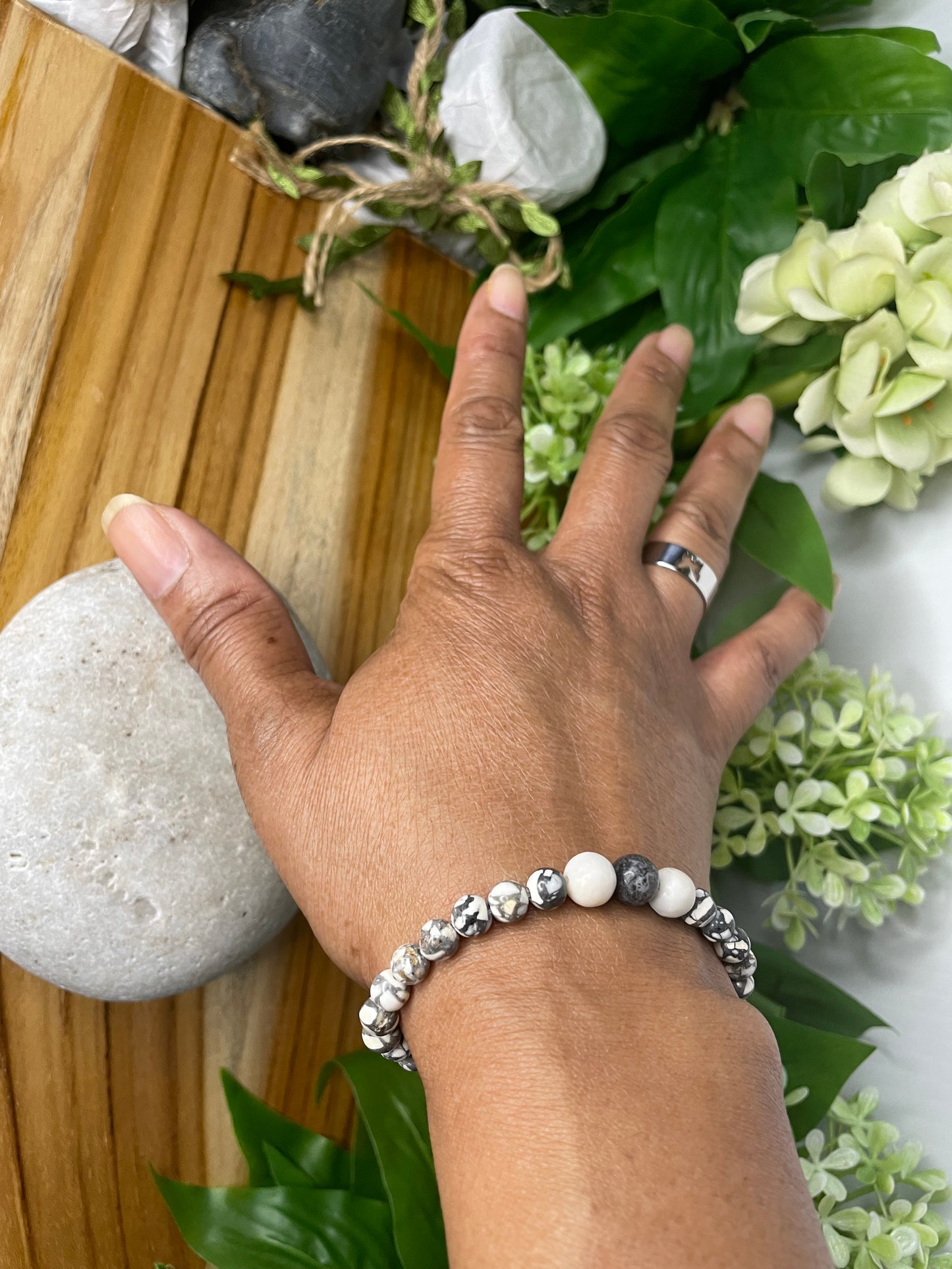 White Howlite w/Zebra Stones, Healing Bracelet.