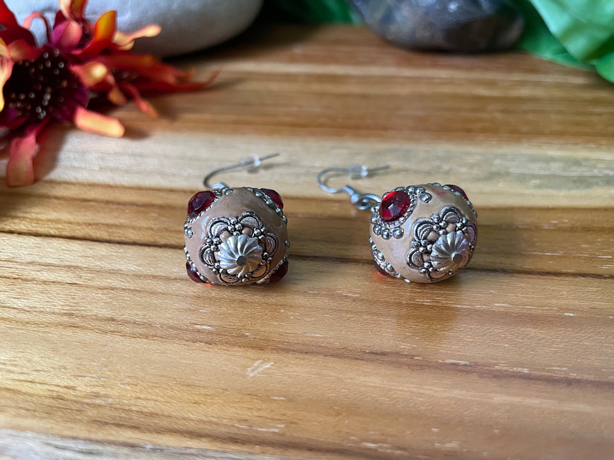 Dark Beige & Silver Chun Ball w/Ruby Stones, Earrings