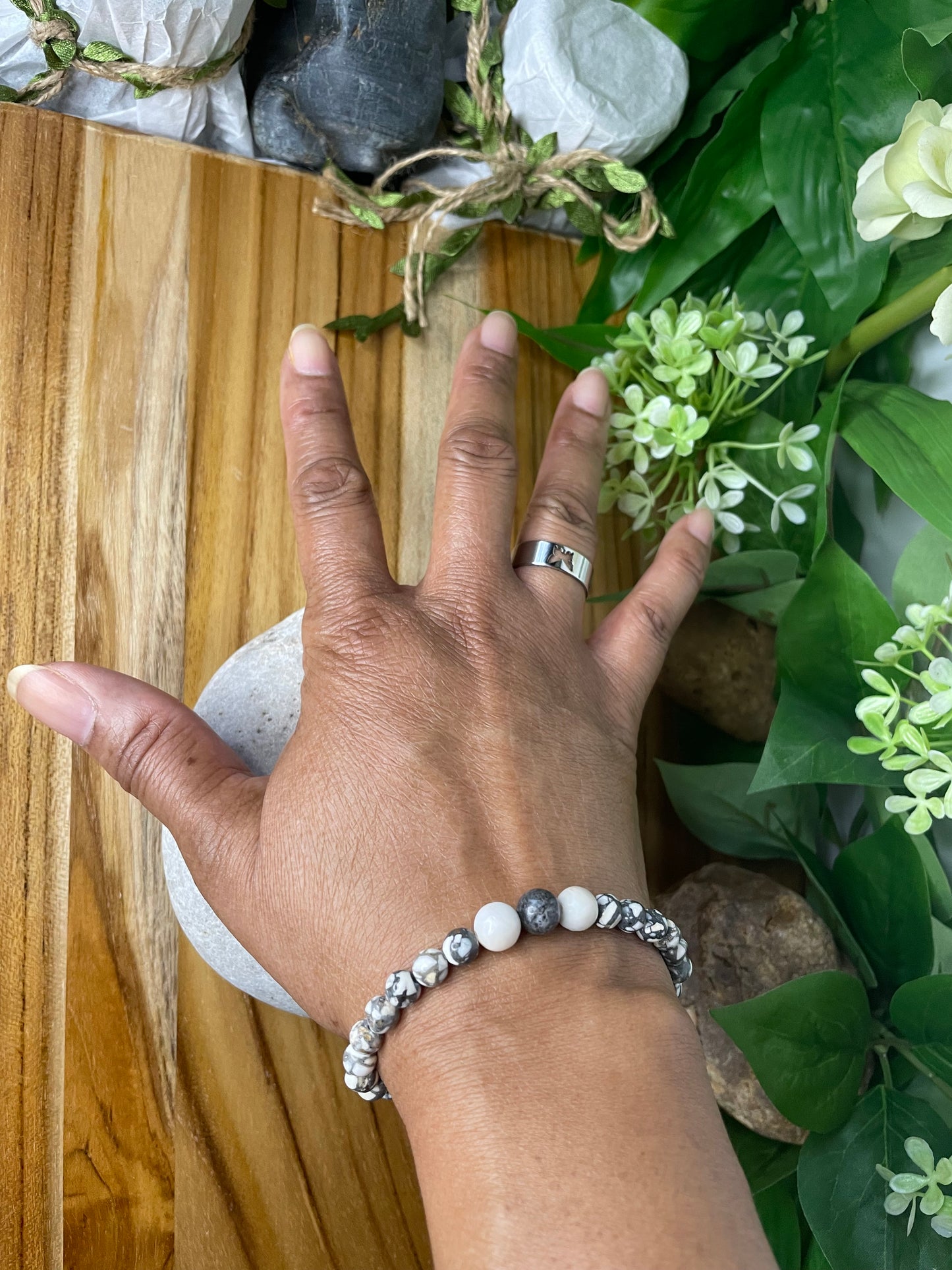 White Howlite w/Zebra Stones, Healing Bracelet.