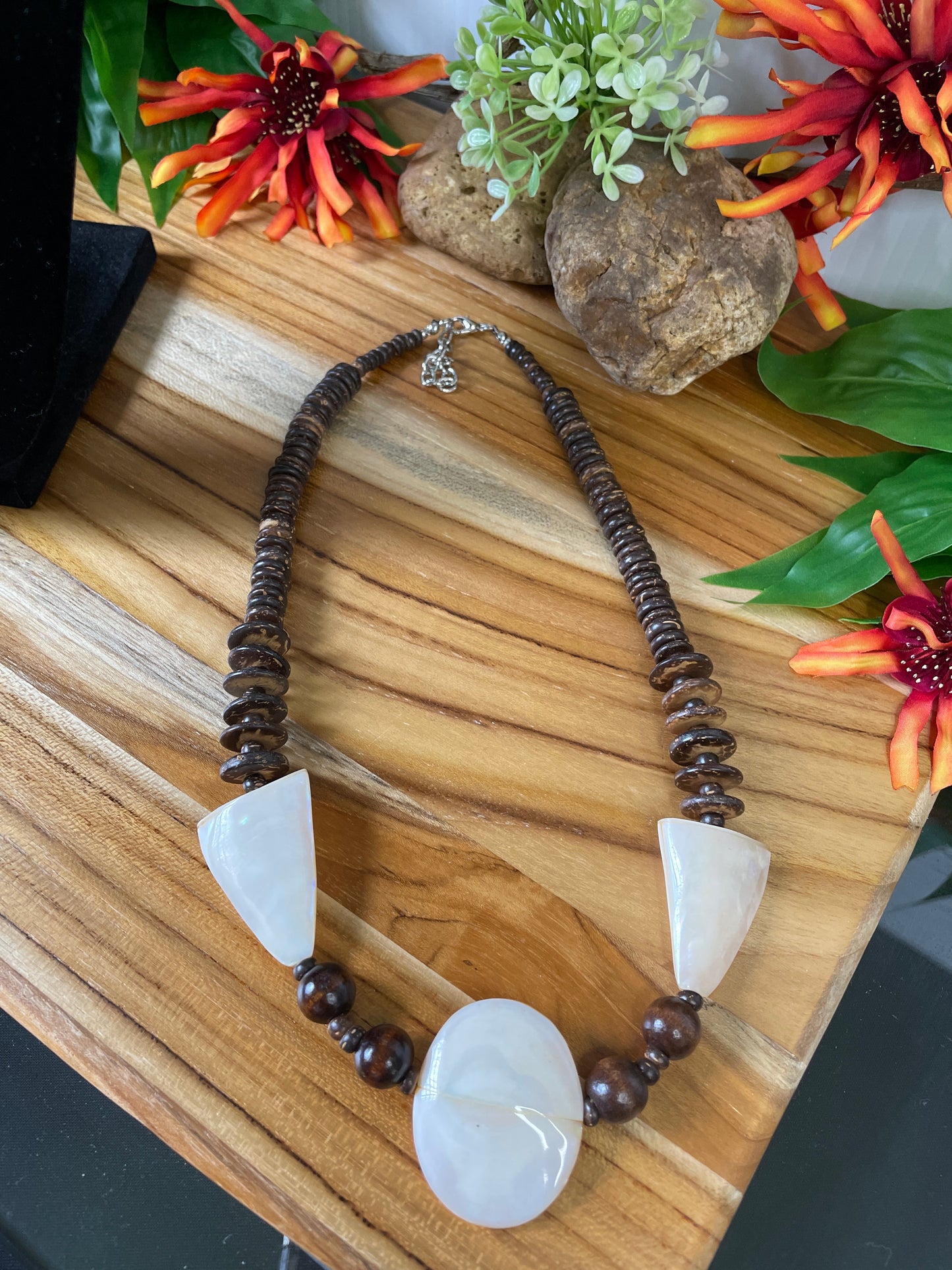 Brown Beaded Necklace w/Beige beads.