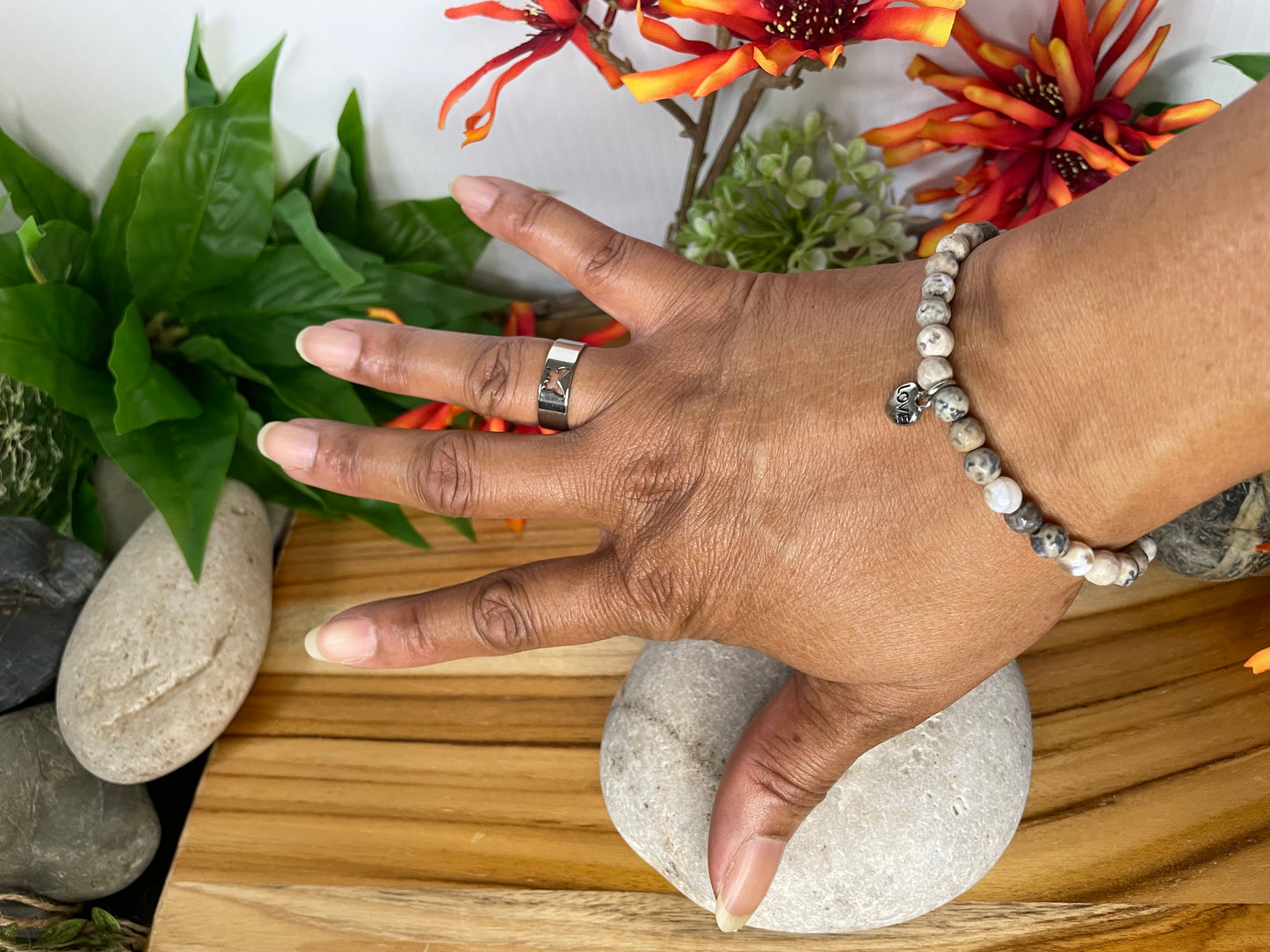 Agate, Beige & Grey Stones w/Heart Healing Bracelet.