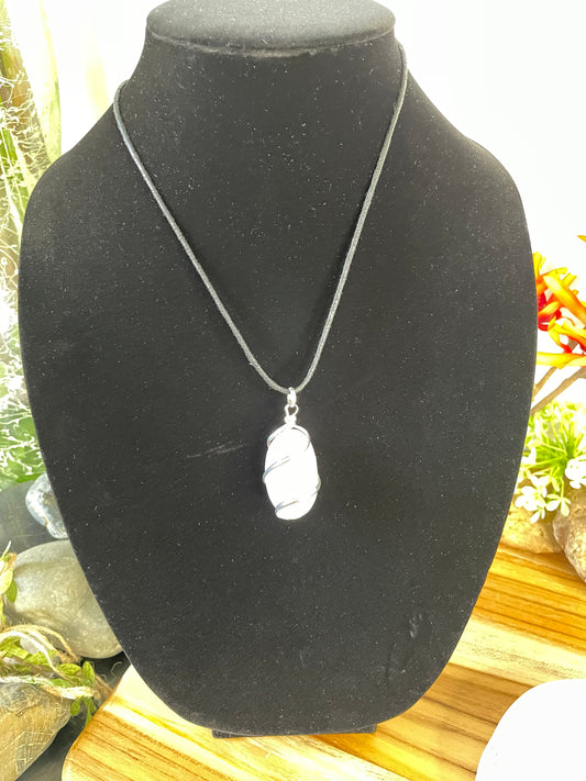 Rose Quartz Crystal Stone, Healing Necklace.