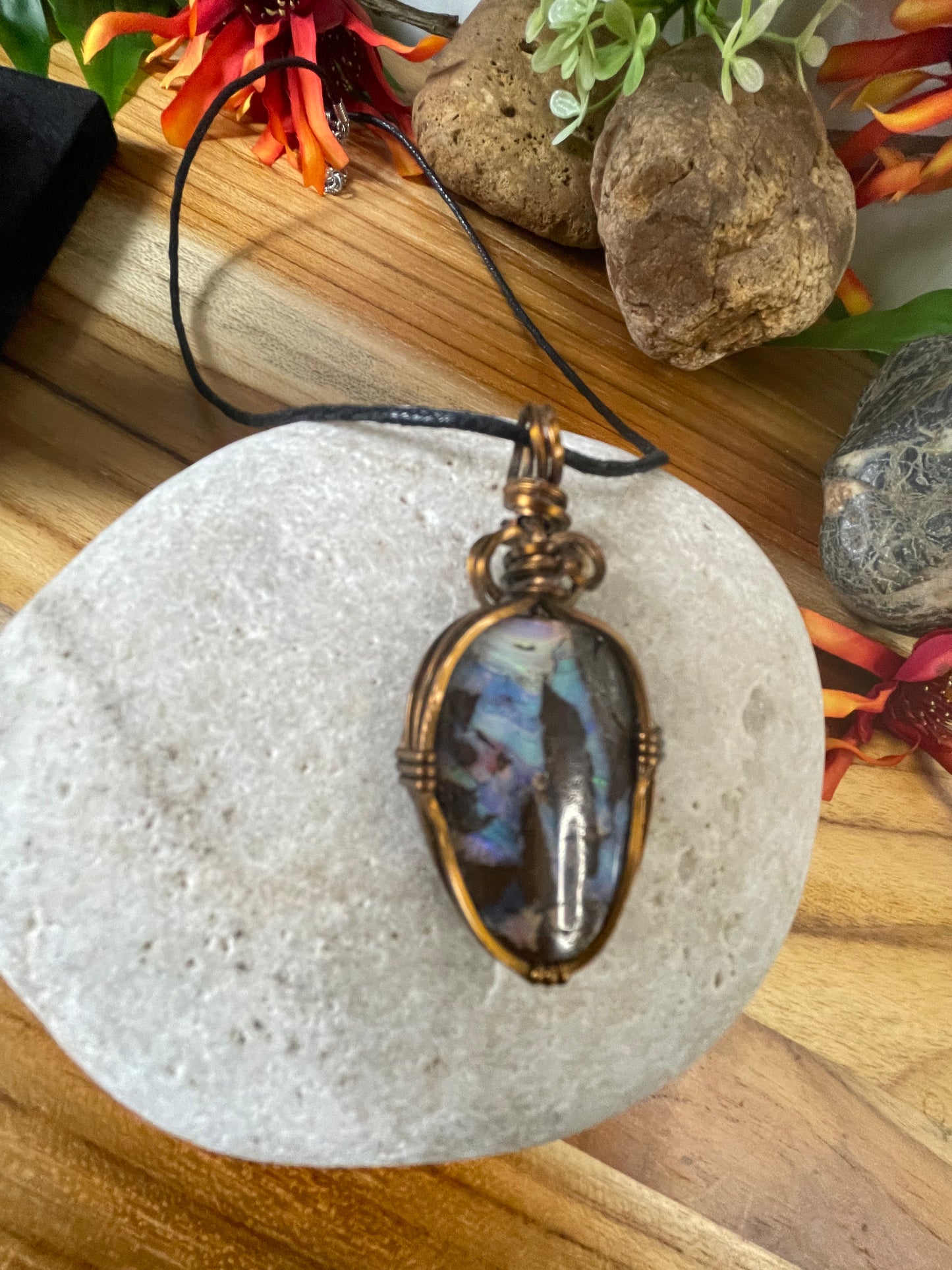 Labradorite Crystal Stone, Healing Necklace.