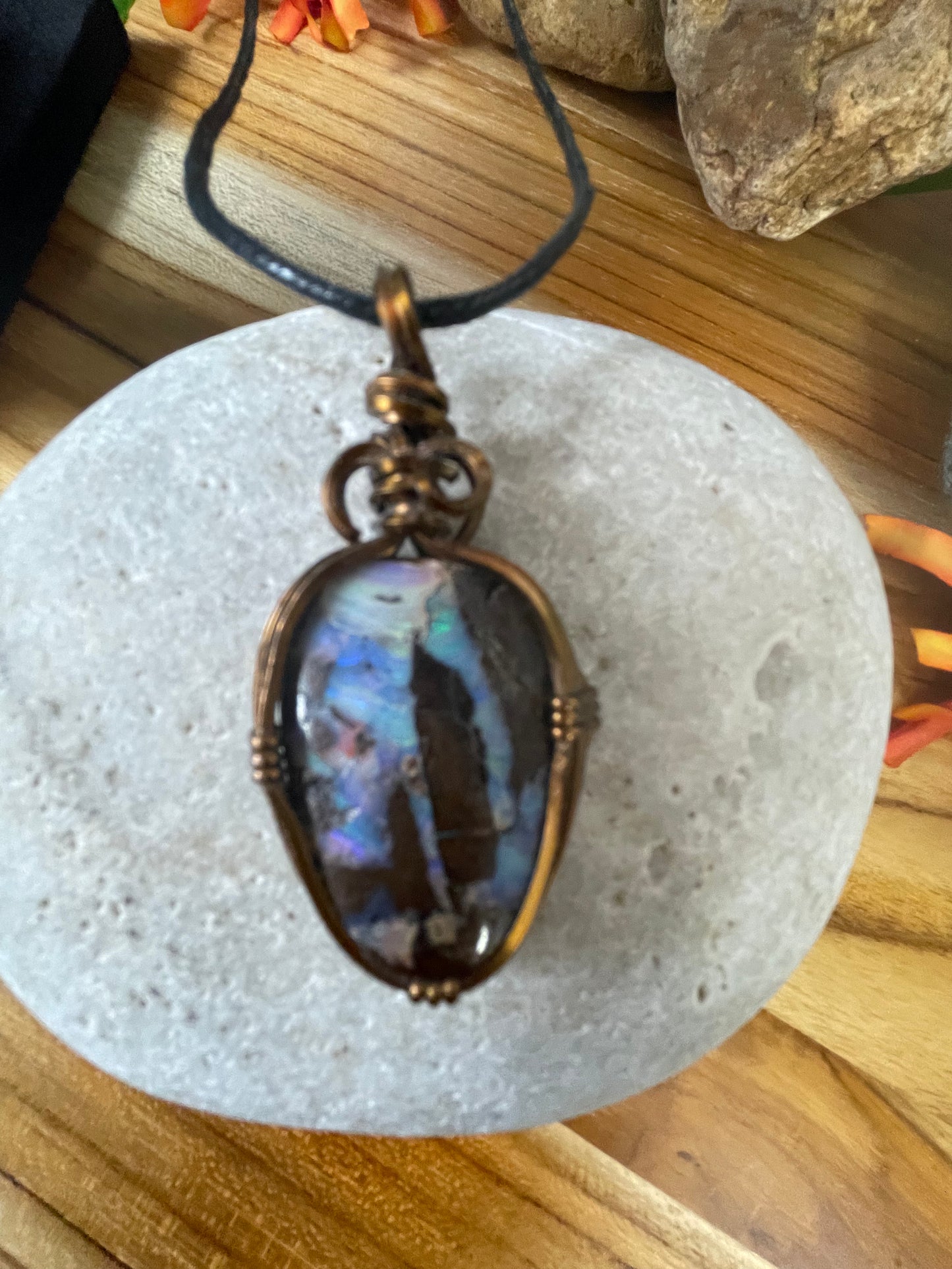 Labradorite Crystal Stone, Healing Necklace.