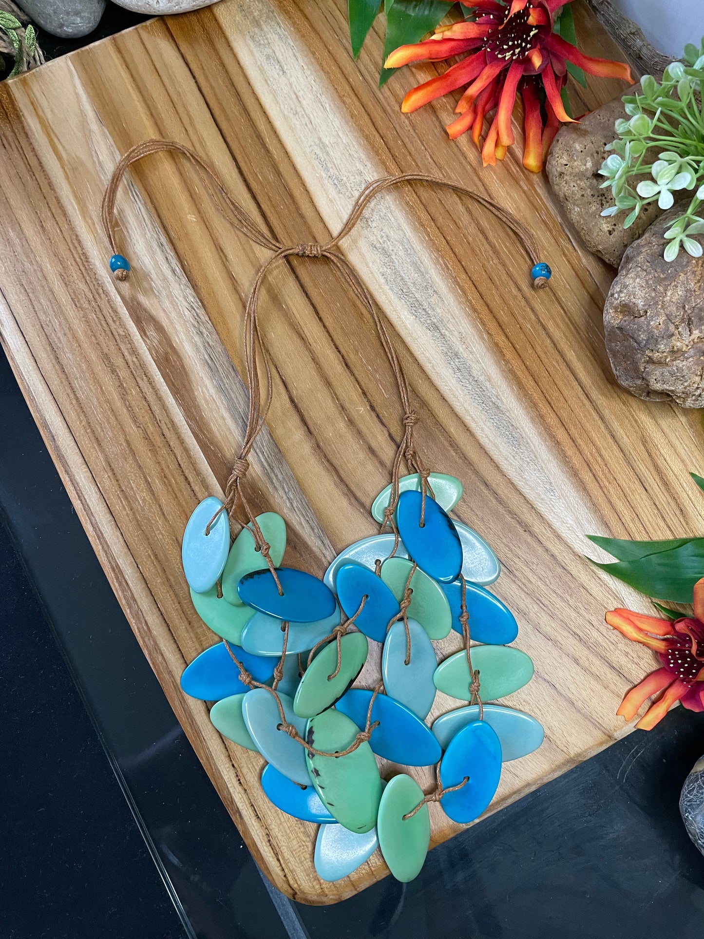 Turquoise & Lime Green Necklace w/Earrings.