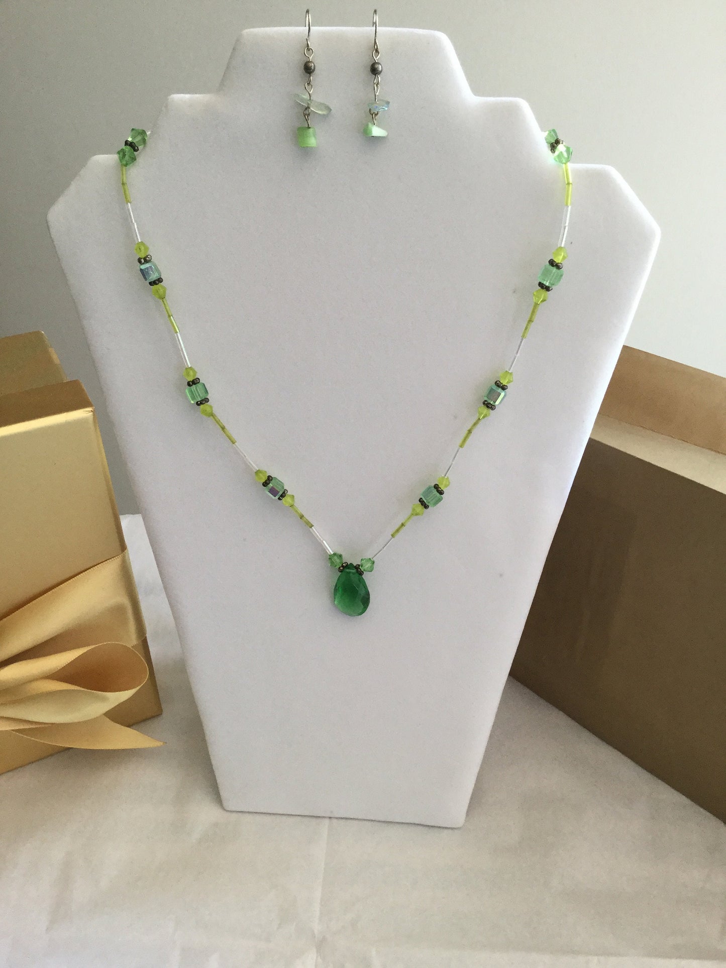 Lime Green Stone Necklace w/matching earrings