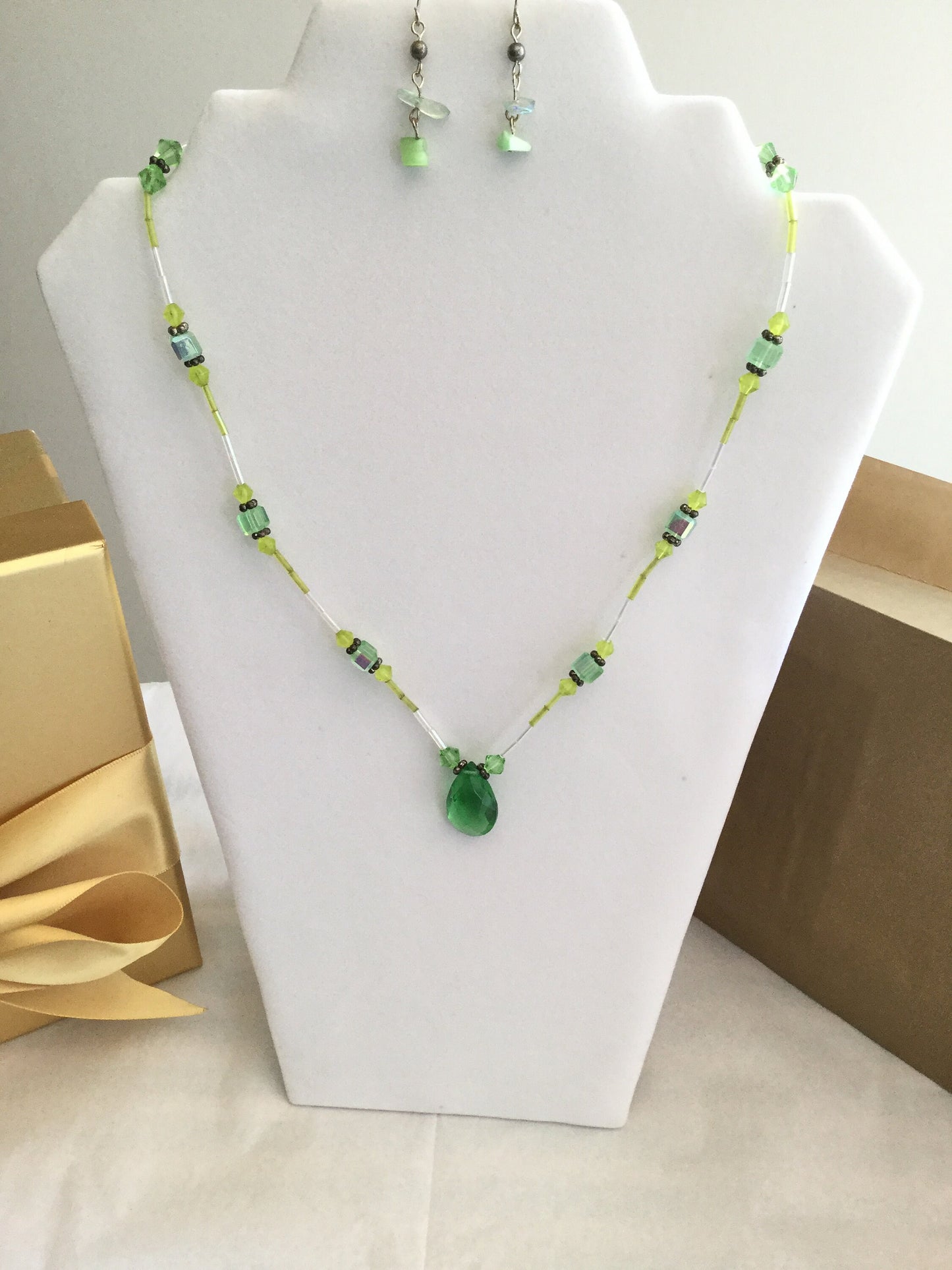 Lime Green Stone Necklace w/matching earrings