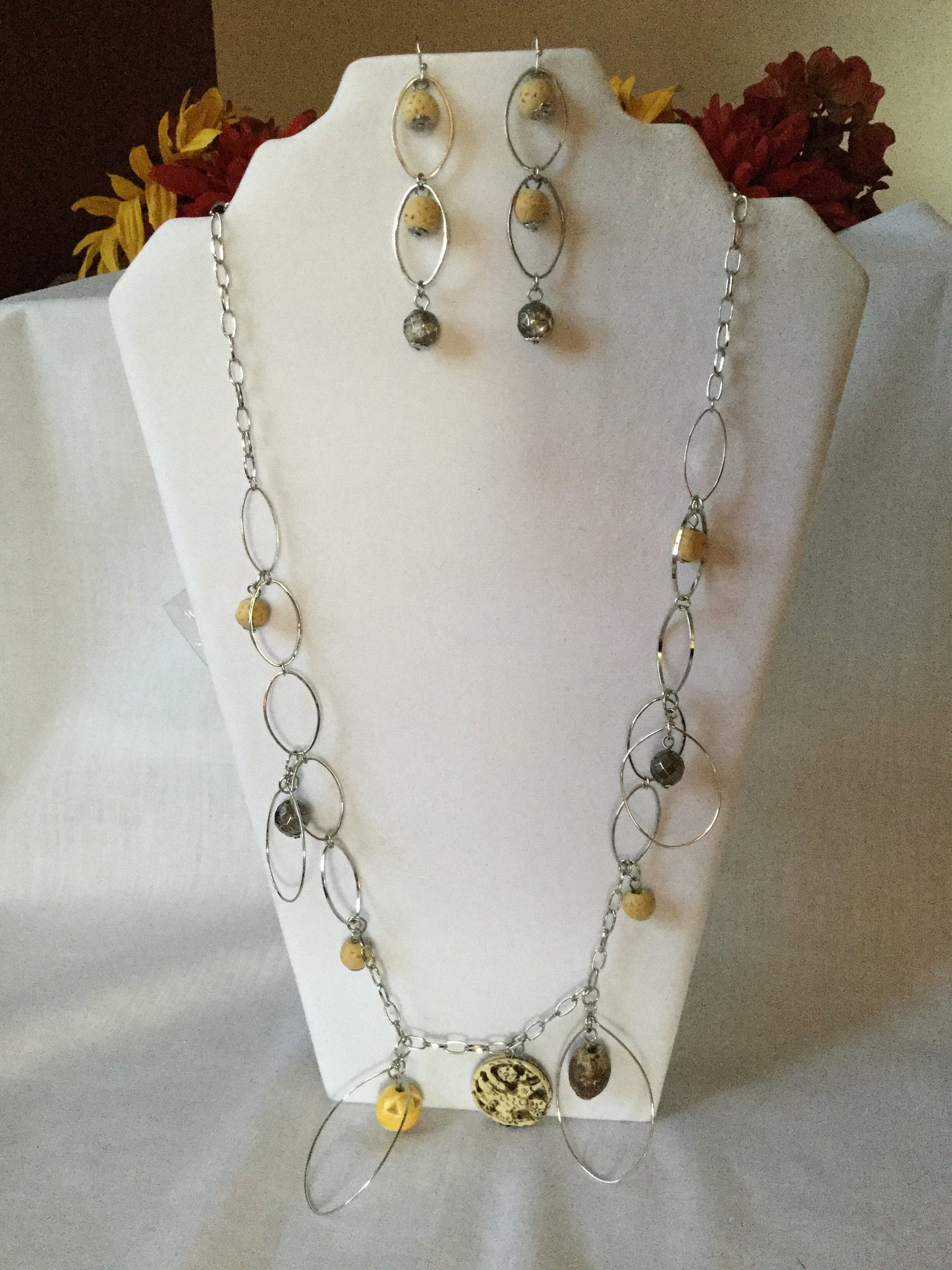 Long Silver Necklace w/Natural Color Stones w/Earrings.