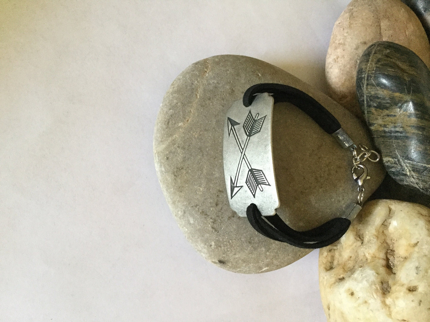 Arrow/Spearhead, Blk Suede Metal Inspirational Quoted Bracelet.