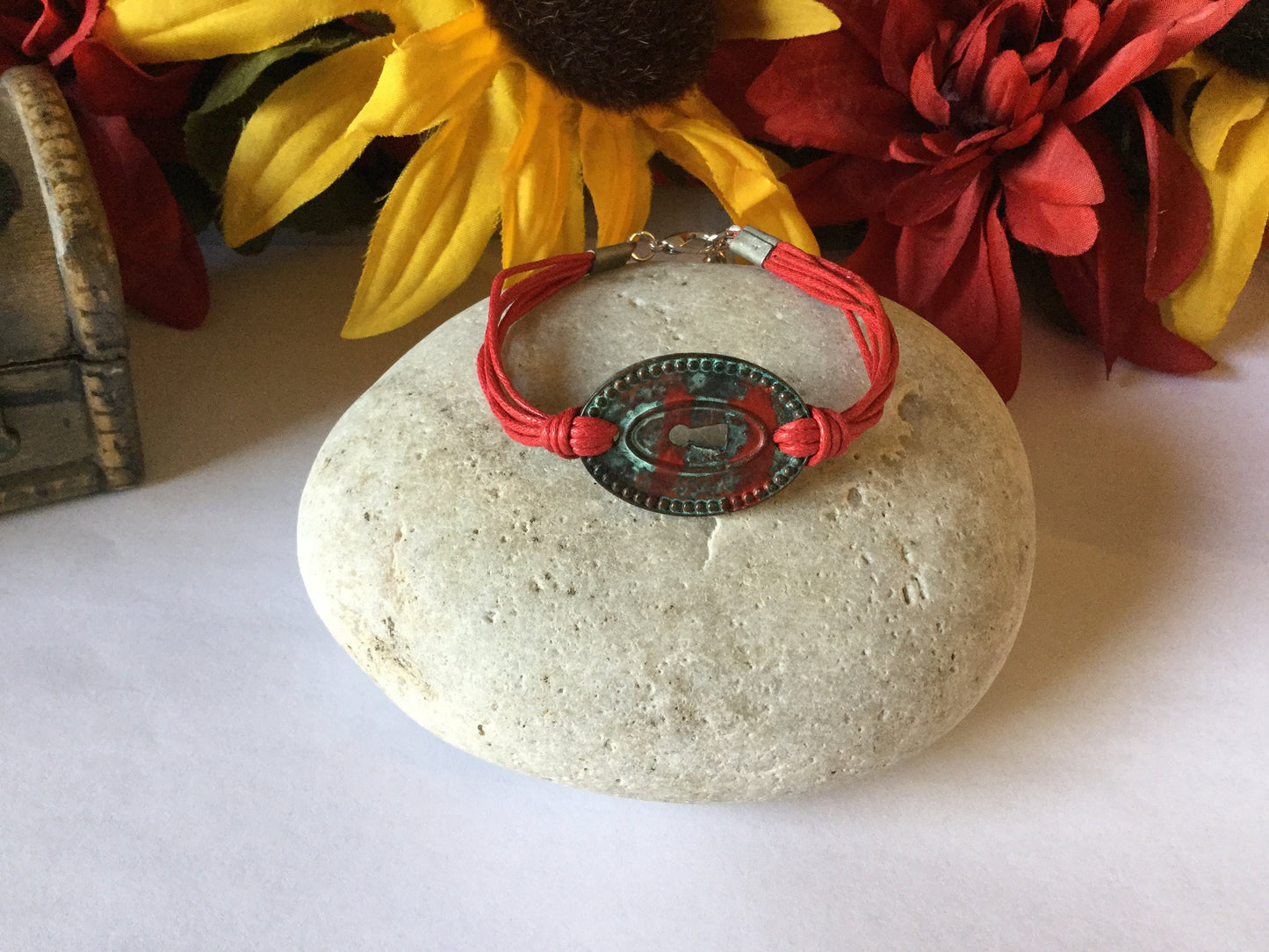 Keyhole, Antique Plated w/Red Hemp Corded Inspirational Bracelet