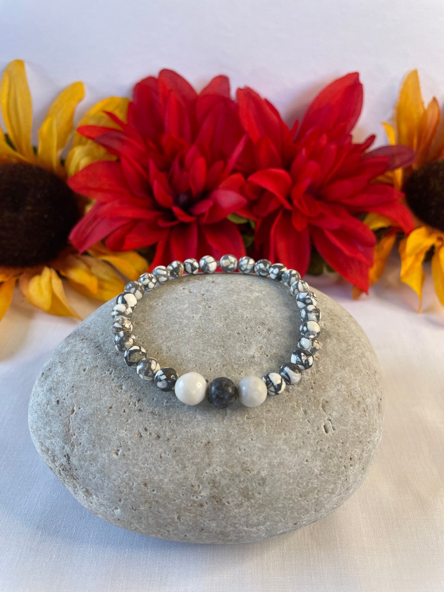 White Howlite w/Zebra Stones, Healing Bracelet.