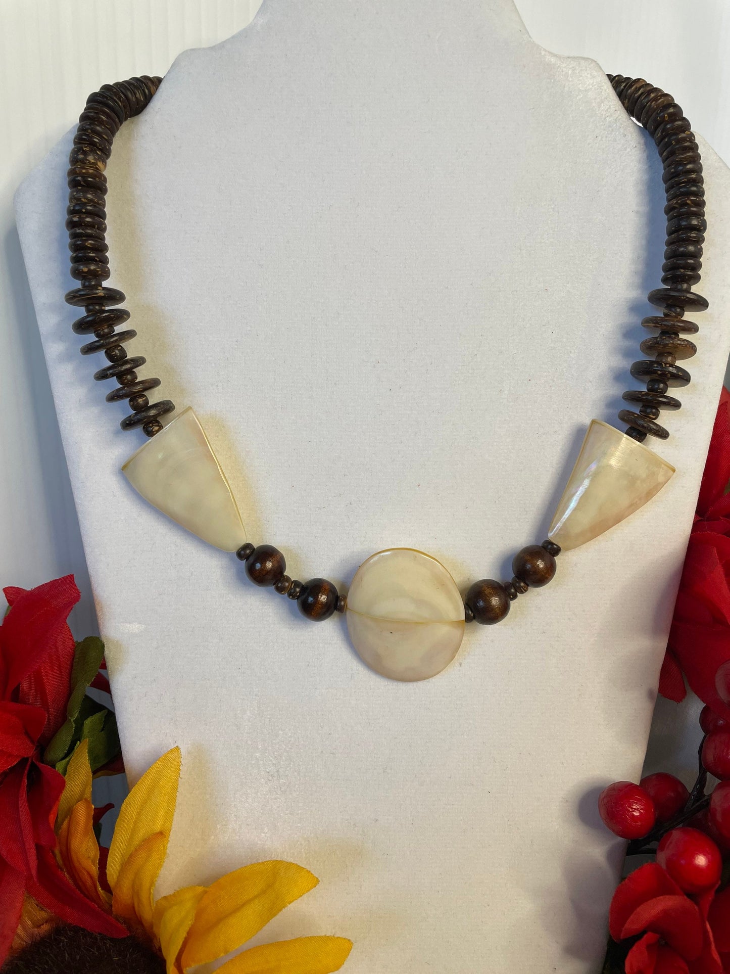 Brown Beaded Necklace w/Beige beads.