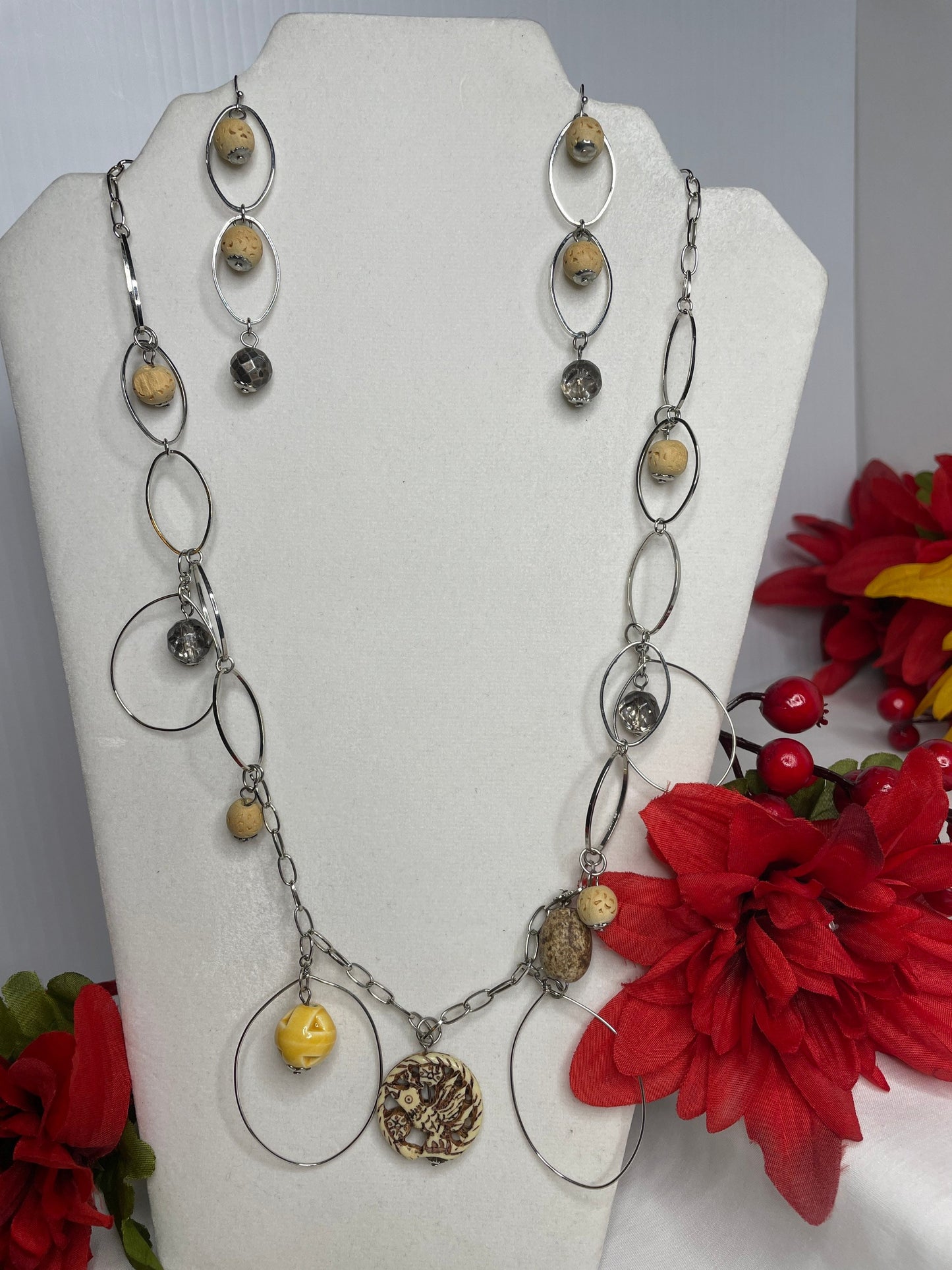 Long Silver Necklace w/Natural Color Stones w/Earrings.